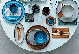 Посуда в интерьере кухни: как выбрать, цвет посуды и стиль интерьера